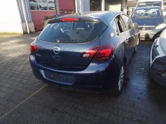 Opel Astra Astra J (PC6/PD6/PE6/PF6), Hatchback 5-drs, 2009 / 2015 1.4 Turbo 16V picture 4
