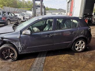 Voiture accidenté Opel Astra Astra H (L48), Hatchback 5-drs, 2004 / 2014 1.4 16V Twinport 2008/8
