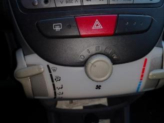 Toyota Aygo Aygo (B10), Hatchback, 2005 / 2014 1.0 12V VVT-i picture 3