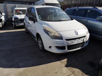 Coche accidentado Renault Scenic Scenic III (JZ), MPV, 2009 / 2016 1.5 dCi 110 2010