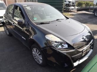 demontáž osobní automobily Renault Clio Clio III (BR/CR), Hatchback, 2005 / 2014 1.2 16V 75 2009