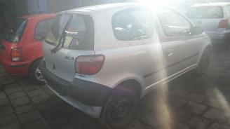 Toyota Yaris 99-06 picture 3