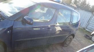 Skoda Roomster 06-15 picture 2