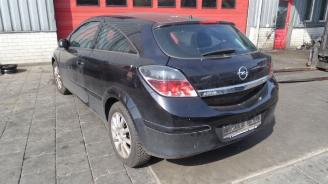 Opel Astra Astra H GTC (L08) picture 4