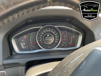 Volvo V-60 V60 I (FW/GW), Combi, 2010 / 2018 2.0 D4 16V picture 14