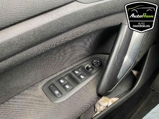 Peugeot 308 308 SW (L4/L9/LC/LJ/LR), Combi 5-drs, 2014 / 2021 1.2 12V e-THP PureTech 130 picture 21