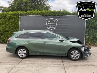Salvage car Kia Cee d Ceed Sportswagon (CDF), Combi 5-drs, 2018 1.0i T-GDi 12V 2024/6
