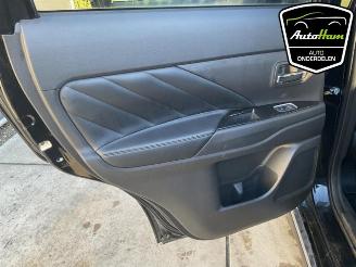 Mitsubishi Outlander Outlander (GF/GG), SUV, 2012 / 2022 2.4 16V PHEV 4x4 picture 28