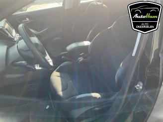 Peugeot 208 208 I (CA/CC/CK/CL), Hatchback, 2012 / 2019 1.4 16V picture 22