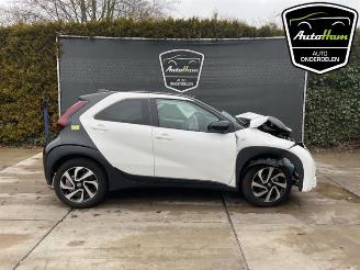 Dezmembrări autoturisme Toyota Aygo Aygo X, Hatchback, 2022 1.0 12V VVT-i 2025/10