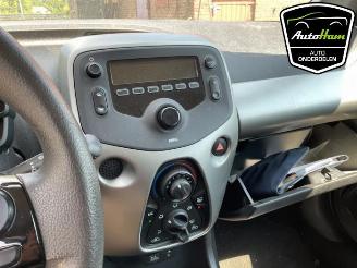 Peugeot 108 108, Hatchback, 2014 1.0 12V picture 15
