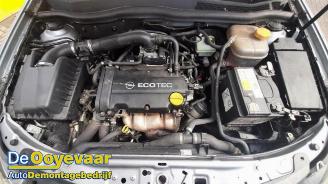 Opel Astra Astra H (L48), Hatchback 5-drs, 2004 / 2014 1.4 16V Twinport picture 3