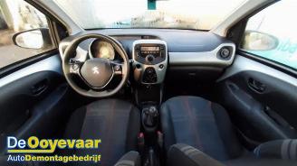 Peugeot 108 108, Hatchback, 2014 1.0 12V picture 2