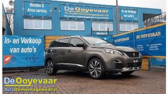 Vaurioauto  passenger cars Peugeot 5008 5008 II (M4/MC/MJ/MR), MPV, 2016 / 2024 1.2 12V e-THP PureTech 130 2017/9