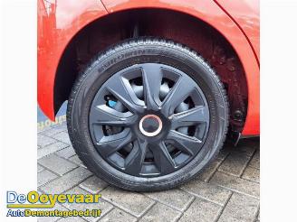 Toyota Aygo Aygo (B40), Hatchback, 2014 1.0 12V VVT-i picture 3