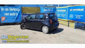 Schadeauto Volkswagen Up! Up! (121), Hatchback, 2011 1.0 12V 60 2012/6