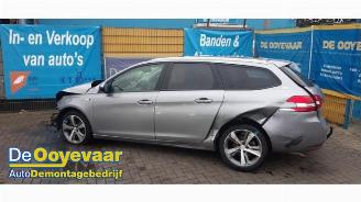 Auto da rottamare Peugeot 308 308 SW (L4/L9/LC/LJ/LR), Combi 5-drs, 2014 / 2021 1.2 12V e-THP PureTech 130 2016/5