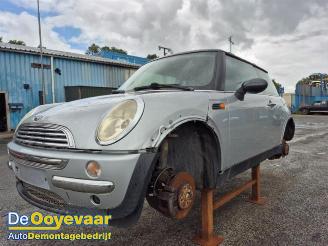 Salvage car Mini Mini Mini One/Cooper (R50), Hatchback, 2001 / 2007 1.6 16V Cooper 2002/8