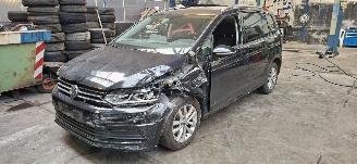 Coche accidentado Volkswagen Touran 1.4 TSI Highline Edition 7 Persoons 2018/8