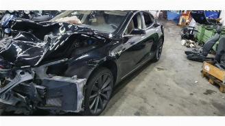 Tesla Model S  2013/12