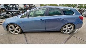 Opel Astra Astra J Sports Tourer (PD8/PE8/PF8), Combi, 2010 / 2015 1.4 Turbo 16V picture 3