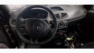 Renault Clio Clio III (BR/CR), Hatchback, 2005 / 2014 1.2 16V 75 picture 13