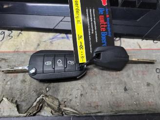 rozbiórka samochody osobowe Peugeot 208 208 I (CA/CC/CK/CL), Hatchback, 2012 / 2019 1.2 Vti 12V PureTech 82 2018/3