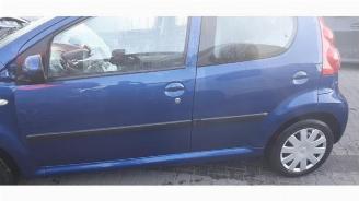 Peugeot 107 107, Hatchback, 2005 / 2014 1.0 12V picture 3