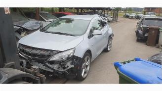 Auto da rottamare Opel Astra Astra J GTC (PD2/PF2), Hatchback 3-drs, 2011 / 2018 1.4 Turbo 16V ecoFLEX 140 2013/12