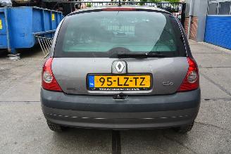 Renault Clio  picture 9