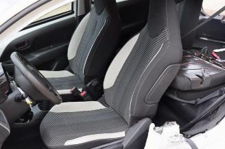 Peugeot 108 108, Hatchback, 2014 1.0 12V picture 10