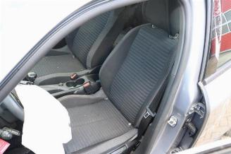 Peugeot 2008 2008 (UD/UK/UR/US/UX), MPV, 2019 1.2 VTi 12V PureTech 100 picture 10