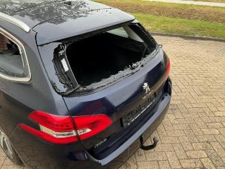 Peugeot 308 308 SW (L4/L9/LC/LJ/LR), Combi 5-drs, 2014 / 2021 1.2 12V e-THP PureTech 130 picture 16