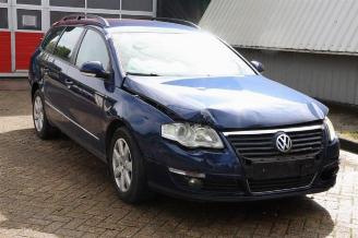 Salvage car Volkswagen Passat Passat Variant (3C5), Combi, 2005 / 2010 2.0 TDI 140 2008/1