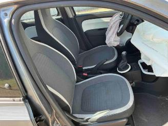 Renault Twingo Twingo III (AH), Hatchback 5-drs, 2014 1.0 SCe 70 12V picture 9