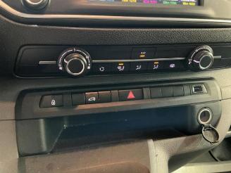 Peugeot Expert Expert (V1/VA/VB/VE/VF/VT/VY), Van, 2016 2.0 Blue HDi 145 16V picture 33