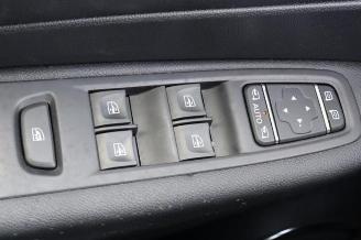 Renault Captur Captur (2R), SUV, 2013 1.3 TCE 150 16V picture 19