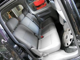 Volkswagen Caddy Combi  picture 7