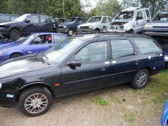 Ford Mondeo ghia picture 1