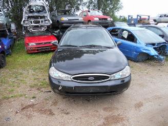 Ford Mondeo ghia picture 2