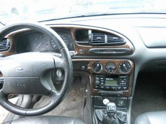 Ford Mondeo ghia picture 6