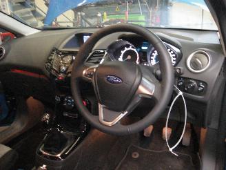 Ford Fiesta  picture 16