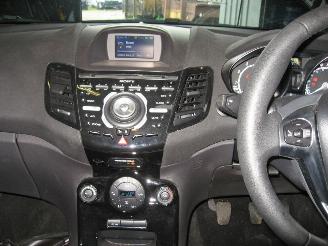 Ford Fiesta  picture 11
