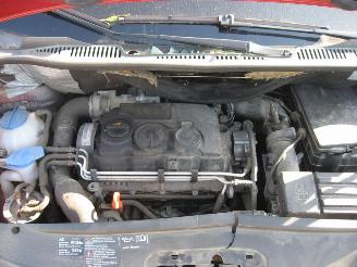 Volkswagen Caddy Combi  picture 9