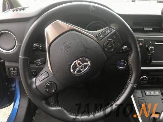 Toyota Auris Auris (E18), Hatchback 5-drs, 2012 / 2019 1.8 16V Hybrid picture 12