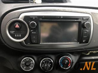 Toyota Yaris Yaris III (P13), Hatchback, 2010 / 2020 1.33 16V Dual VVT-I picture 13
