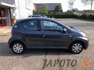 Toyota Aygo Aygo (B10), Hatchback, 2005 / 2014 1.0 12V VVT-i picture 6