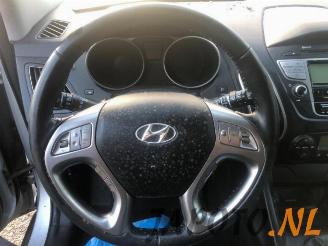 Hyundai Ix35 iX35 (LM), SUV, 2009 / 2015 2.0 16V picture 11