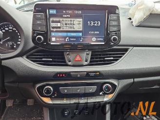 Hyundai I-30 i30 (PDEB5/PDEBB/PDEBD/PDEBE), Hatchback, 2016 1.0 T-GDI 12V Hybrid 48V picture 11