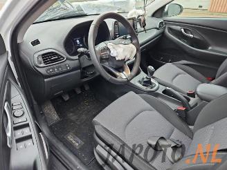 Hyundai I-30 i30 (PDEB5/PDEBB/PDEBD/PDEBE), Hatchback, 2016 1.0 T-GDI 12V Hybrid 48V picture 10